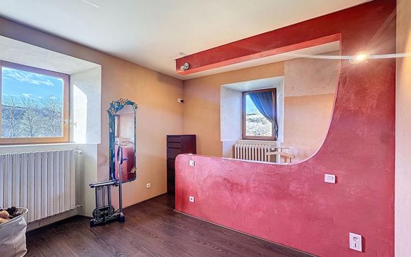Maison à vendre    4 pièces •  Sainte-Radegonde