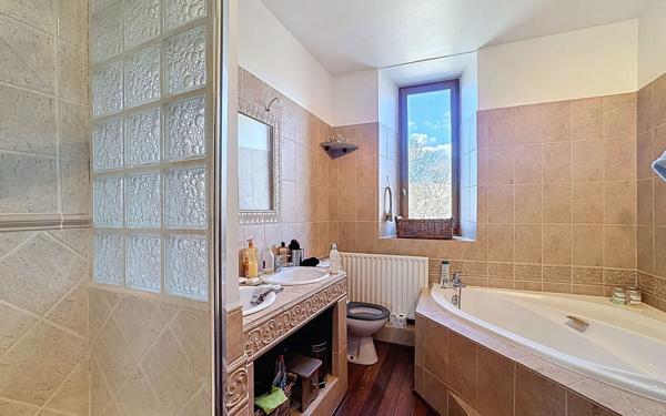 Maison à vendre    4 pièces •  Sainte-Radegonde
