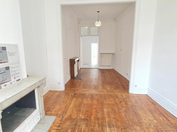 Appartement à louer    2 pièces • 57 m2 Tourcoing