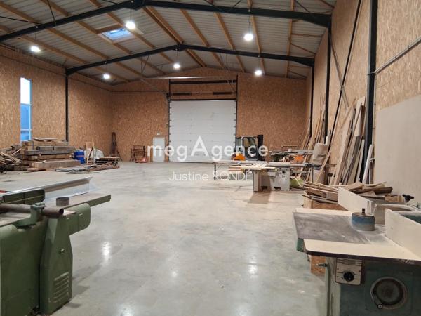 Immeuble à MAULEON, 79700 - 646m²