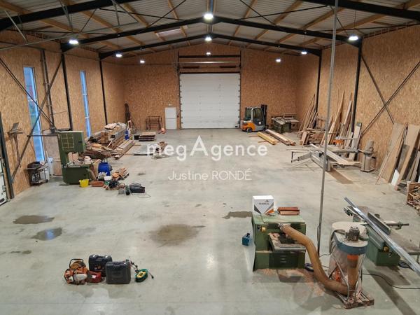 Immeuble à MAULEON, 79700 - 646m²