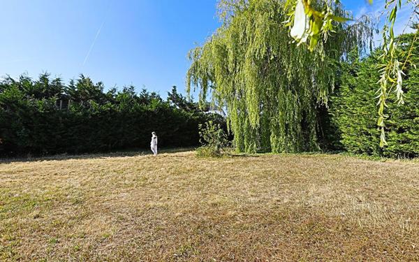 Terrain à vendre    Chambourcy