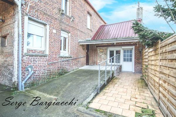 Grande maison + terrain constructible 1000 m² – Idéal investisseurs ou division – Douai Dorignies