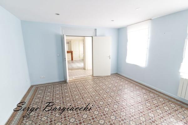 Grande maison + terrain constructible 1000 m² – Idéal investisseurs ou division – Douai Dorignies