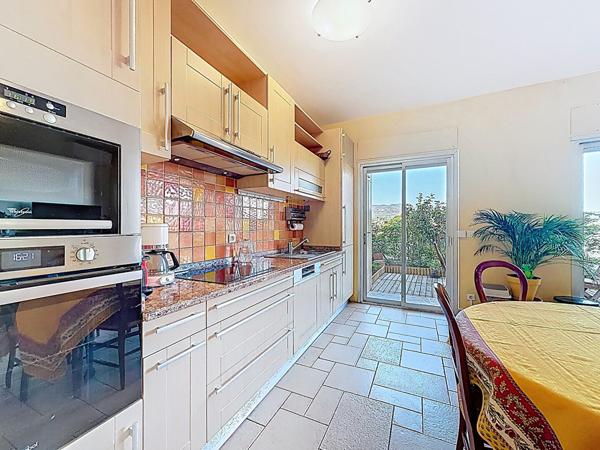 Nice Duplex 3 pièces avec vue mer, terrasses et garage 