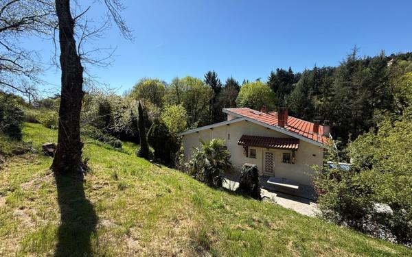 Maison à vendre    6 pièces • 174 m2 Vienne