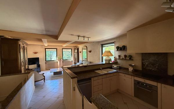 Maison à vendre    6 pièces • 174 m2 Vienne