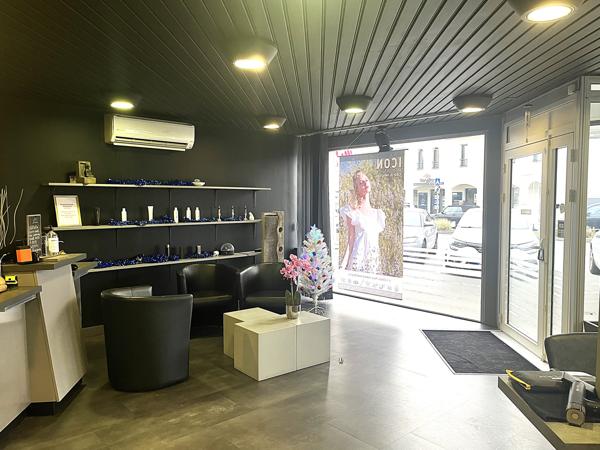 Local Commercial 2 pièces - 161 m²