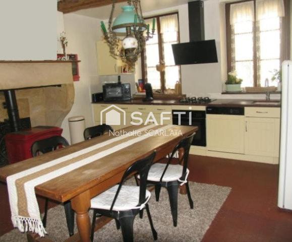 MAISON DE CARACTERE avec 5 CHAMBRES, terrain, garage