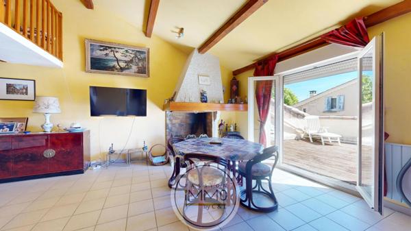 Maison de village 10 pièce(s) 5 chambre(s) 220 m²