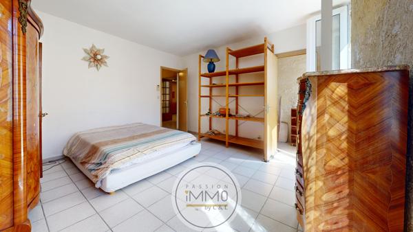 Maison de village 10 pièce(s) 5 chambre(s) 220 m²
