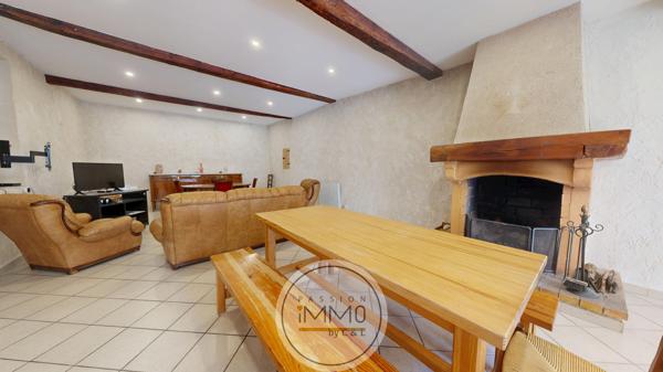 Maison de village 10 pièce(s) 5 chambre(s) 220 m²