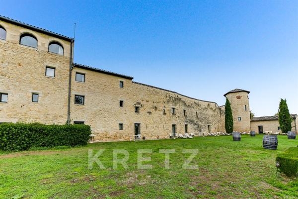 Château de prestige au milieu des vignes, proche Gaillac & Albi