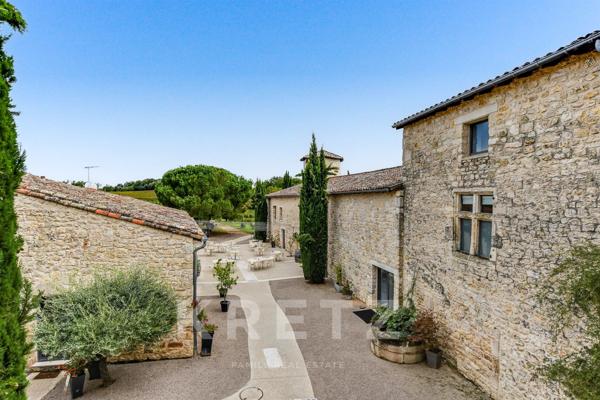 Château de prestige au milieu des vignes, proche Gaillac & Albi