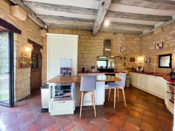 Gîtes chambres d'hôtes - Sarlat-la-caneda RARE -MAGNIFIQUE MANOIR SUR 14 HECTARES - 3 GITES - PISCINE