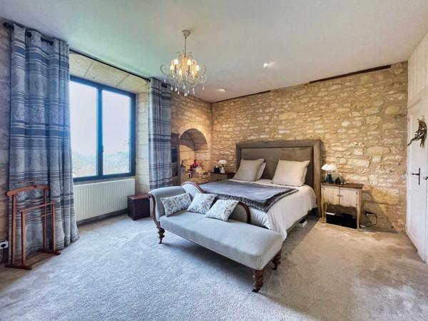 Gîtes chambres d'hôtes - Sarlat-la-caneda RARE -MAGNIFIQUE MANOIR SUR 14 HECTARES - 3 GITES - PISCINE