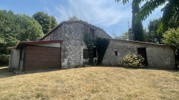 Maison T5 en pierres - vue sur lac
