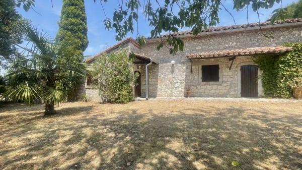 Maison T5 en pierres - vue sur lac