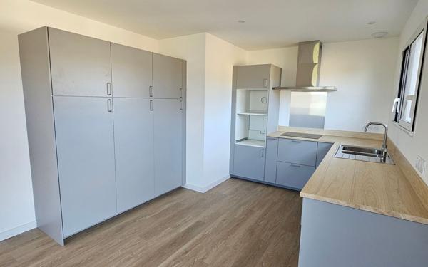 Appartement à louer    5 pièces •  Rivière-Saas-et-Gourby