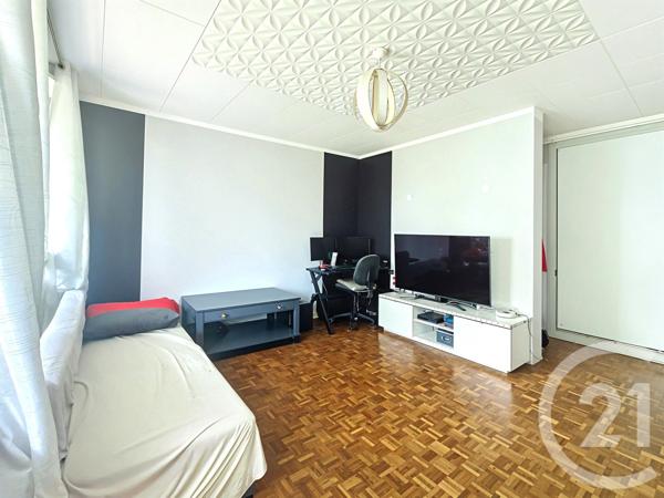 Appartement T4 à vendre  4 pièces - 65 m2 VENISSIEUX - 69