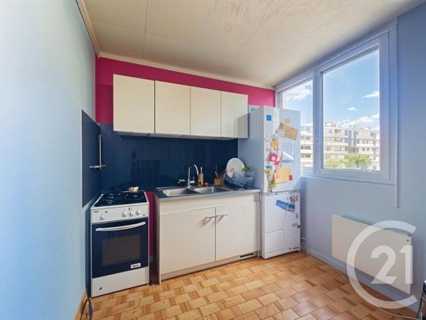 Appartement T4 à vendre  4 pièces - 65 m2 VENISSIEUX - 69