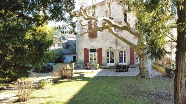 maison de maitre avec garage et piscine