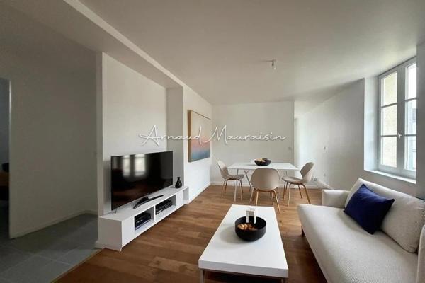 Appartement au 1er étage 2 chambres et un bureau