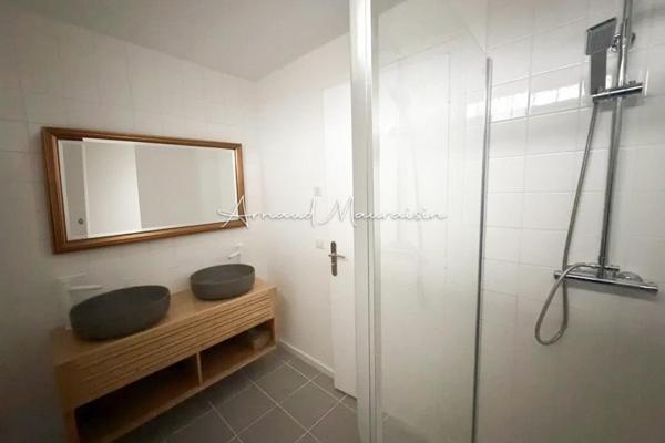 Appartement au 1er étage 2 chambres et un bureau