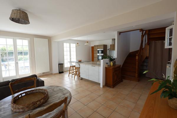 Maison Contemporaine et Sereine
