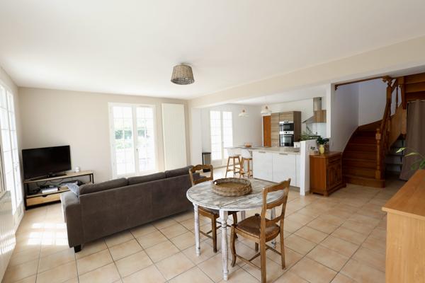 Maison Contemporaine et Sereine