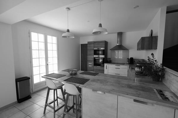 Maison Contemporaine et Sereine