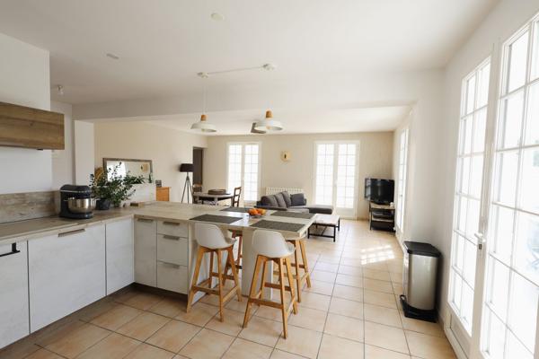 Maison Contemporaine et Sereine