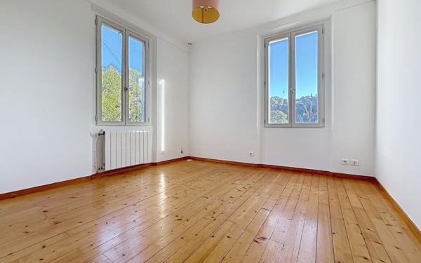 Maison à vendre    6 pièces •  Cagnes-sur-Mer