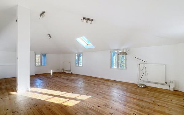 Maison à vendre    6 pièces •  Cagnes-sur-Mer