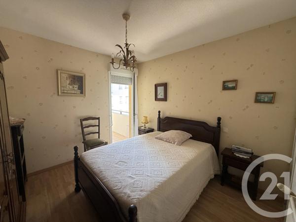 Appartement F3 à vendre  3 pièces - 69,39 m 2   ORTHEZ  - 64