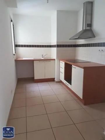 Appartement à louer 2 pièces 41.88m² Saint-Denis (97400)