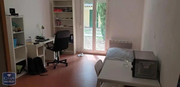 Appartement à louer 1 pièce 17.25m² Nîmes (30900)