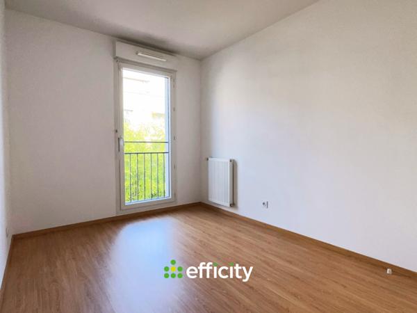 Appartement
         3 pièces
        - 59 m² 269 000 € *