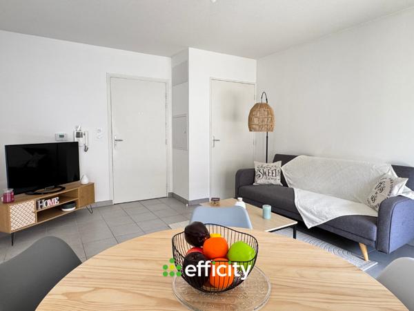 Appartement
         3 pièces
        - 59 m² 269 000 € *