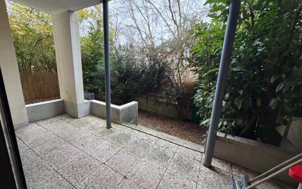 Appartement à louer    2 pièces •  Montigny-le-Bretonneux