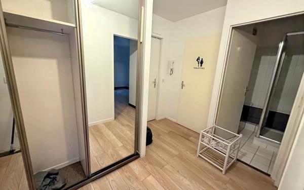 Appartement à louer    2 pièces •  Montigny-le-Bretonneux