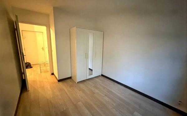 Appartement à louer    2 pièces •  Montigny-le-Bretonneux