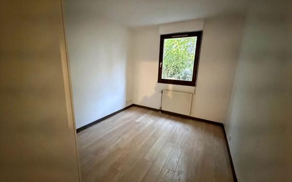 Appartement à louer    2 pièces •  Montigny-le-Bretonneux