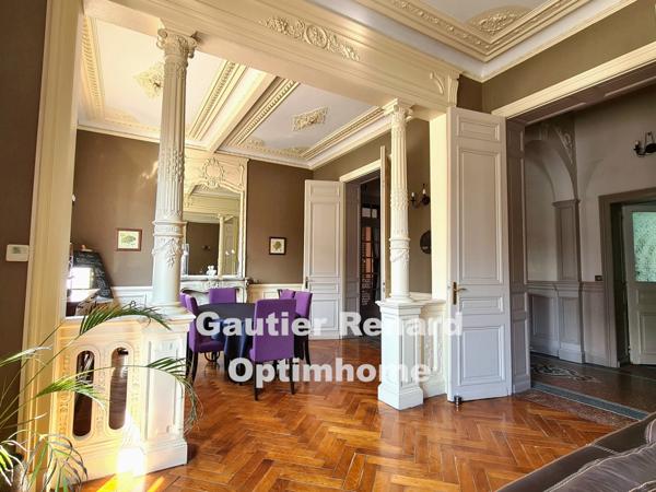 Maison de maître, 7 chambres, jardin, garages à RAISMES (59)