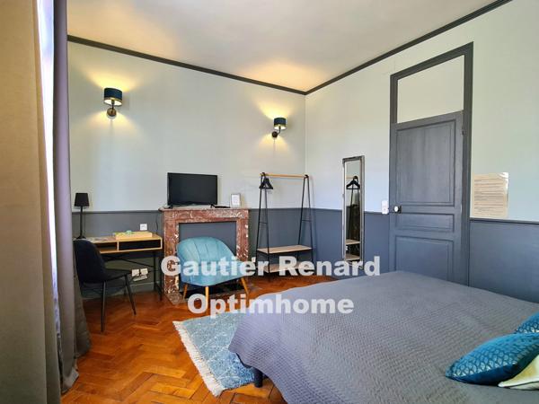 Maison de maître, 7 chambres, jardin, garages à RAISMES (59)