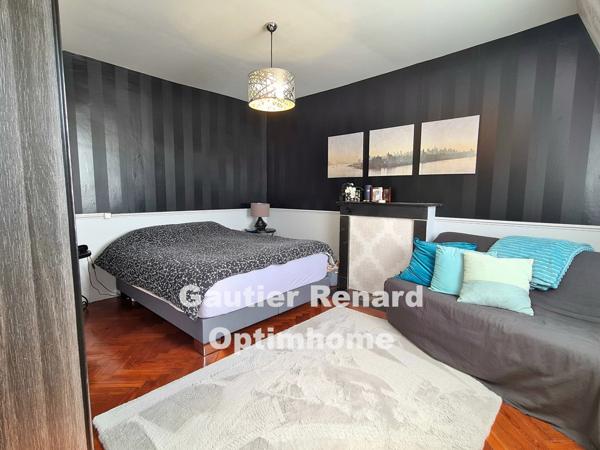 Maison de maître, 7 chambres, jardin, garages à RAISMES (59)