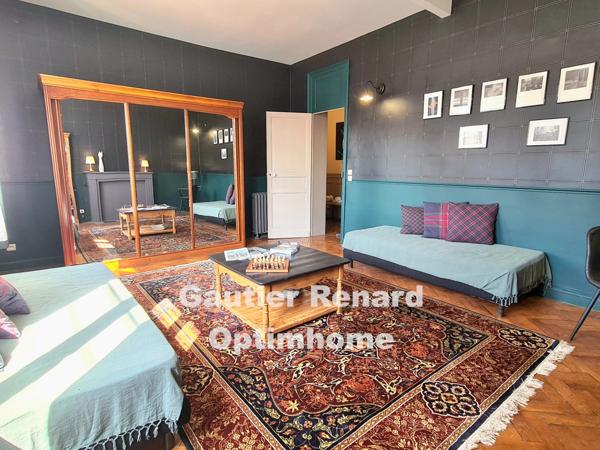 Maison de maître, 7 chambres, jardin, garages à RAISMES (59)