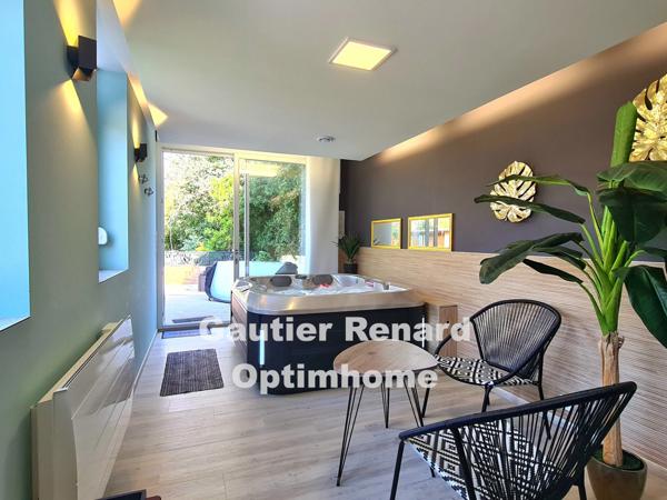 Maison de maître, 7 chambres, jardin, garages à RAISMES (59)