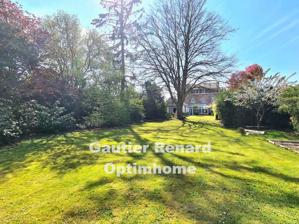 Maison de maître, 7 chambres, jardin, garages à RAISMES (59)