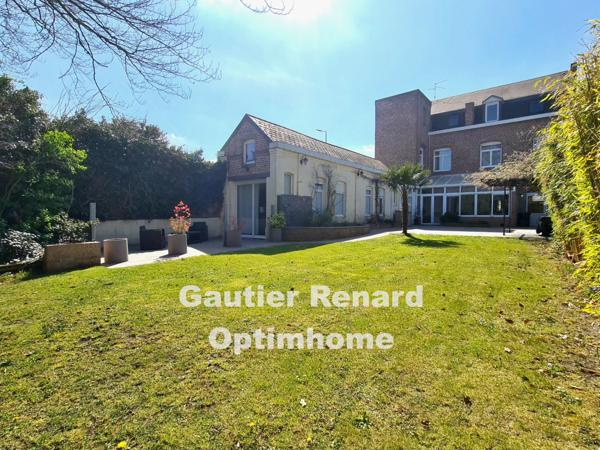 Maison de maître, 7 chambres, jardin, garages à RAISMES (59)